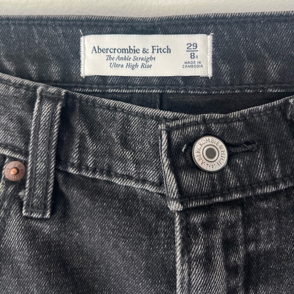 Abercrombie & Fitch The Ankle Straight Ultra High Rise Black Jeans Size 29/8R - Picture 5 of 9